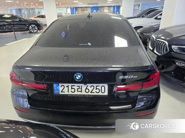 BMW 5 Series (G30) 2022 Черный из Кореи, фото 3