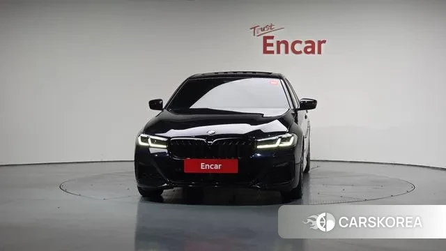 BMW 5 Series (G30) id 3388920 из Кореи 13