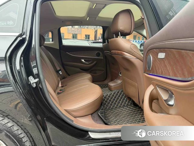 Mercedes-Benz E-class id 3908621 из Китая 13