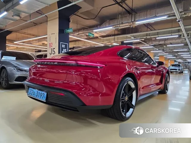 Porsche Taycan id 3098152 из Кореи 13