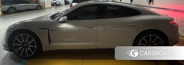 Porsche Taycan 2021 Серебристо-серый из Кореи, фото 3