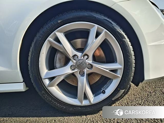 Audi A7 id 3888939 из Китая 9