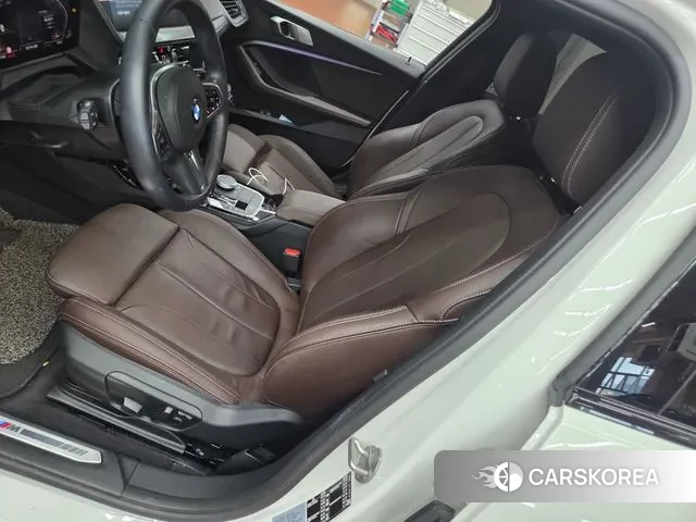 BMW 1 Series (F40) 2022 Белый из Кореи, фото 3