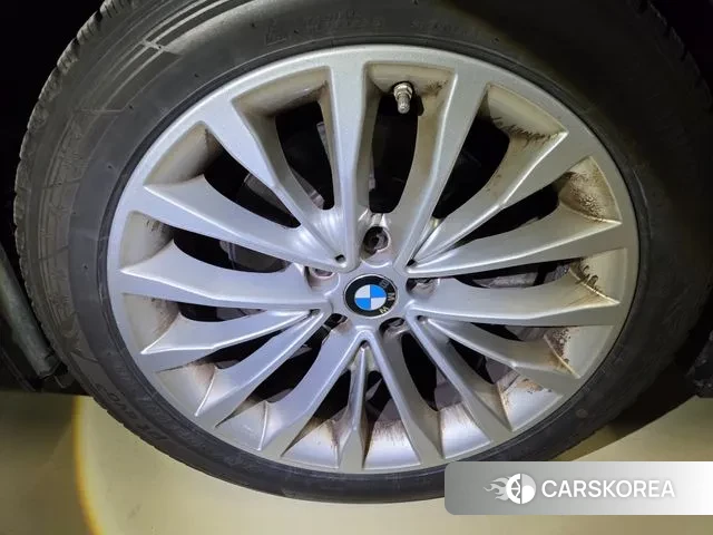 BMW 5 Series (G30) id 3616901 из Кореи 8