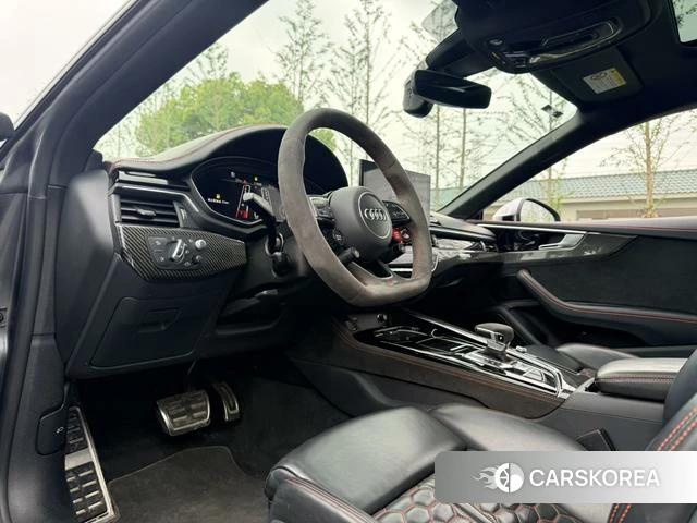 Audi RS 5 2021 Темно-серый из Китая, фото 3