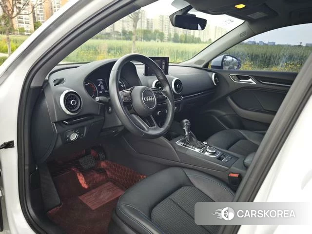 Audi A3 2019 Белый из Китая, фото 6
