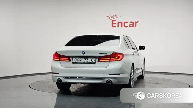 BMW 5 Series (G30) id 3460232 из Кореи 13