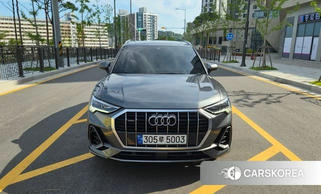 Audi Q3 (F3) 2022 Серый из Кореи, фото 3