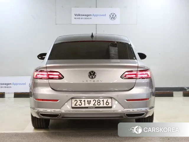 Volkswagen Arteon 2023 Серебристо-серый из Кореи, фото 3