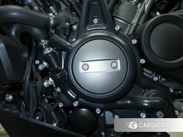 Engine photo