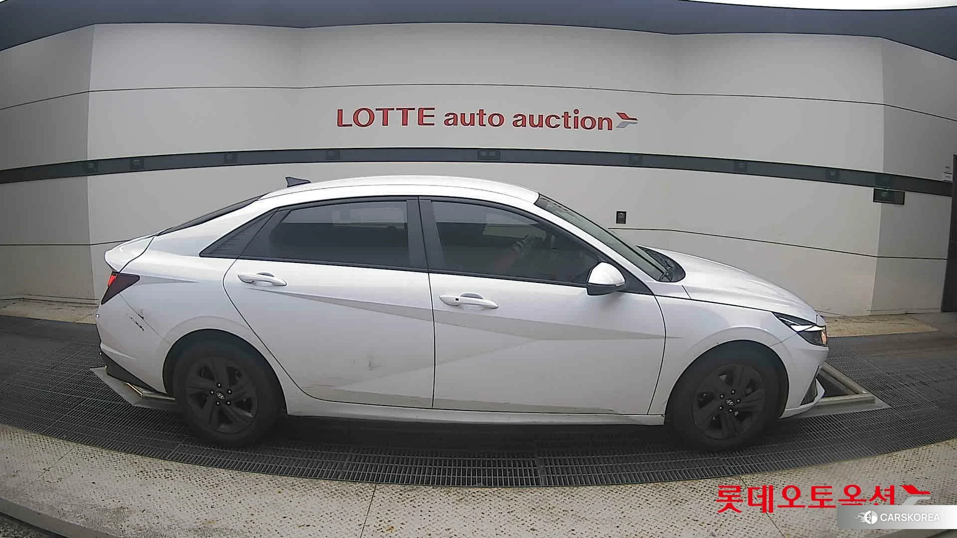 Hyundai Avante Hybrid id 4902383 из Кореи 23