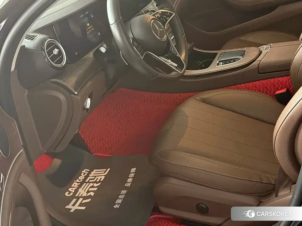 Mercedes-Benz E-Class 2026 Черный из Китая, фото 3