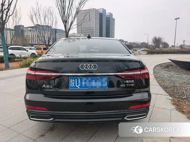 Audi A6L 2023 Черный из Китая, фото 3