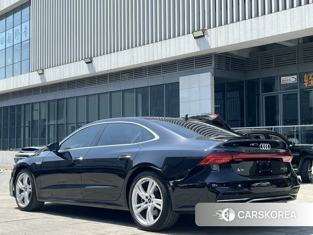 Audi A7L id 4261760 из Китая 8
