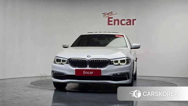 BMW 5 Series (G30) id 4020378 из Кореи 14