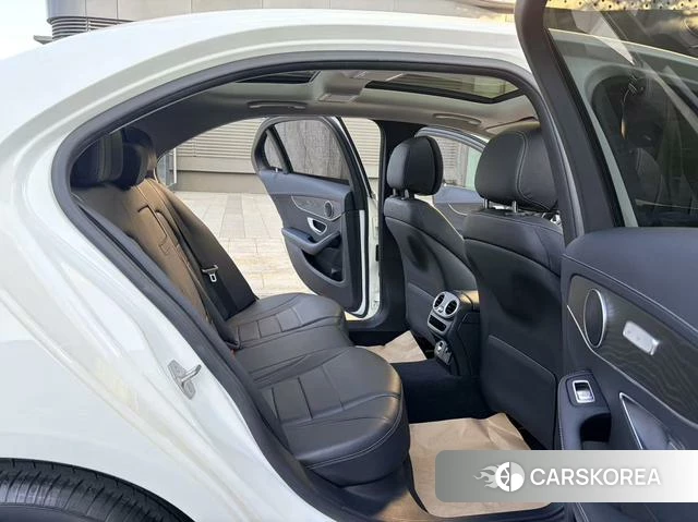 Mercedes-Benz Class C id 4307575 из Китая 18