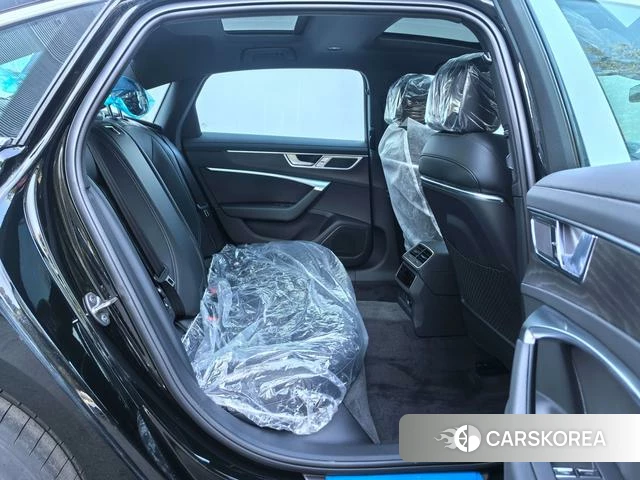 Audi A6L id 4276968 из Китая 17
