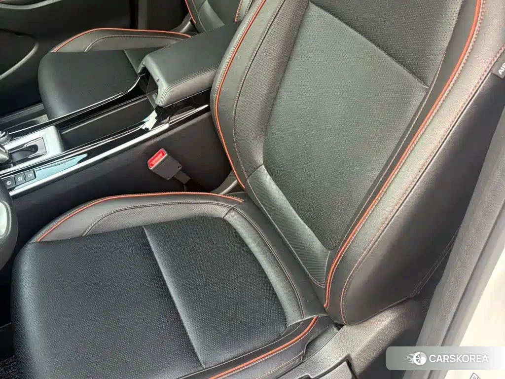 Kia Seltos 2023 Белый из Китая, фото 6