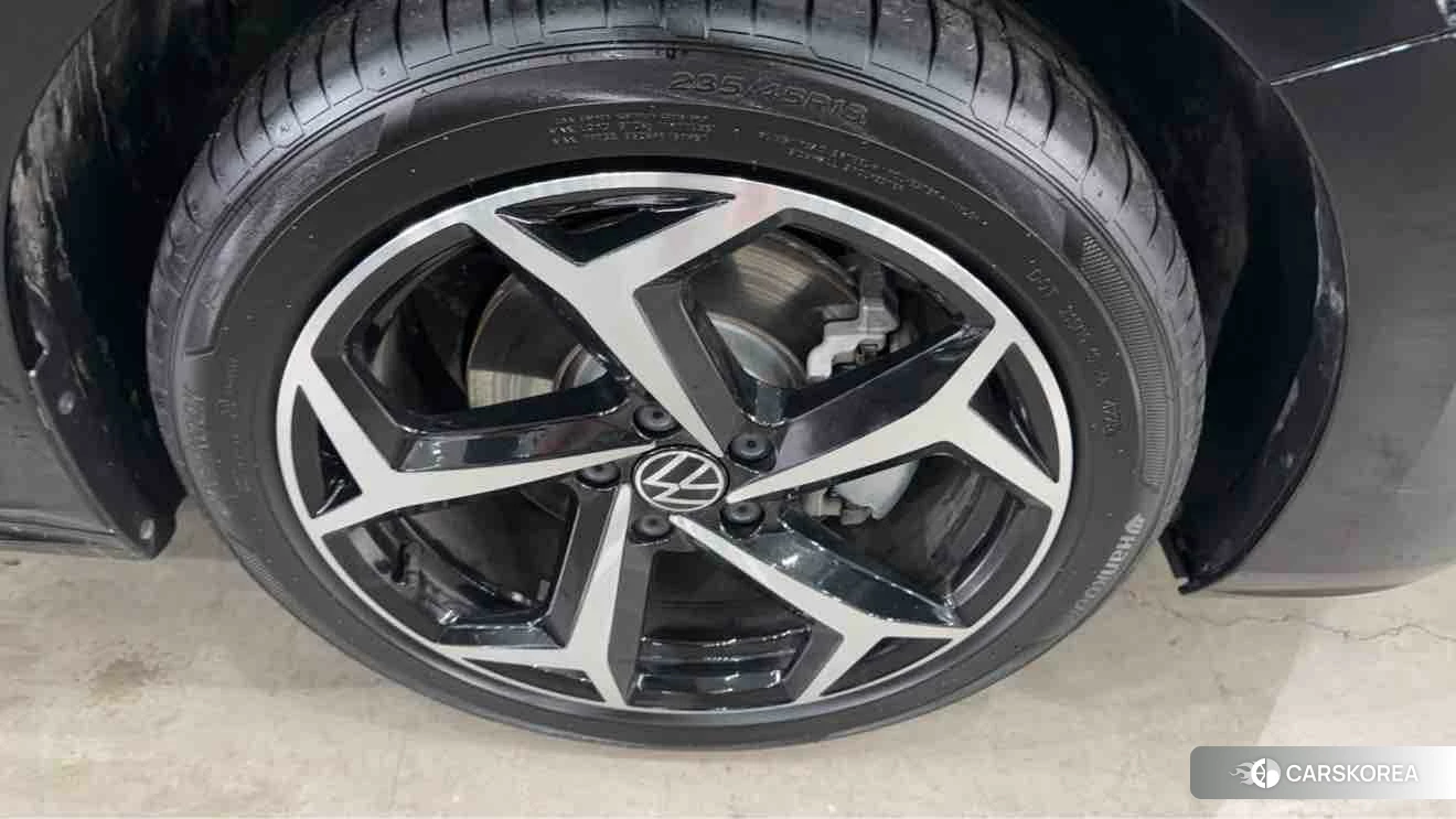 Volkswagen Passat id 4515073 из Китая 12