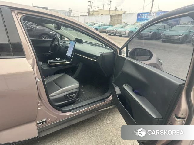 Toyota bZ3 id 4291525 из Китая 14