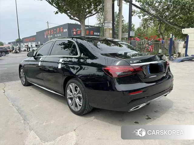 Mercedes-Benz E-class 2023 Черный из Китая, фото 3