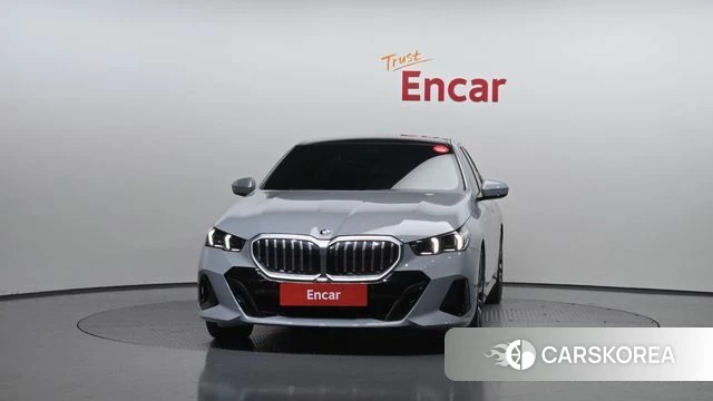 BMW 5 Series (G60) id 3952999 из Кореи 13