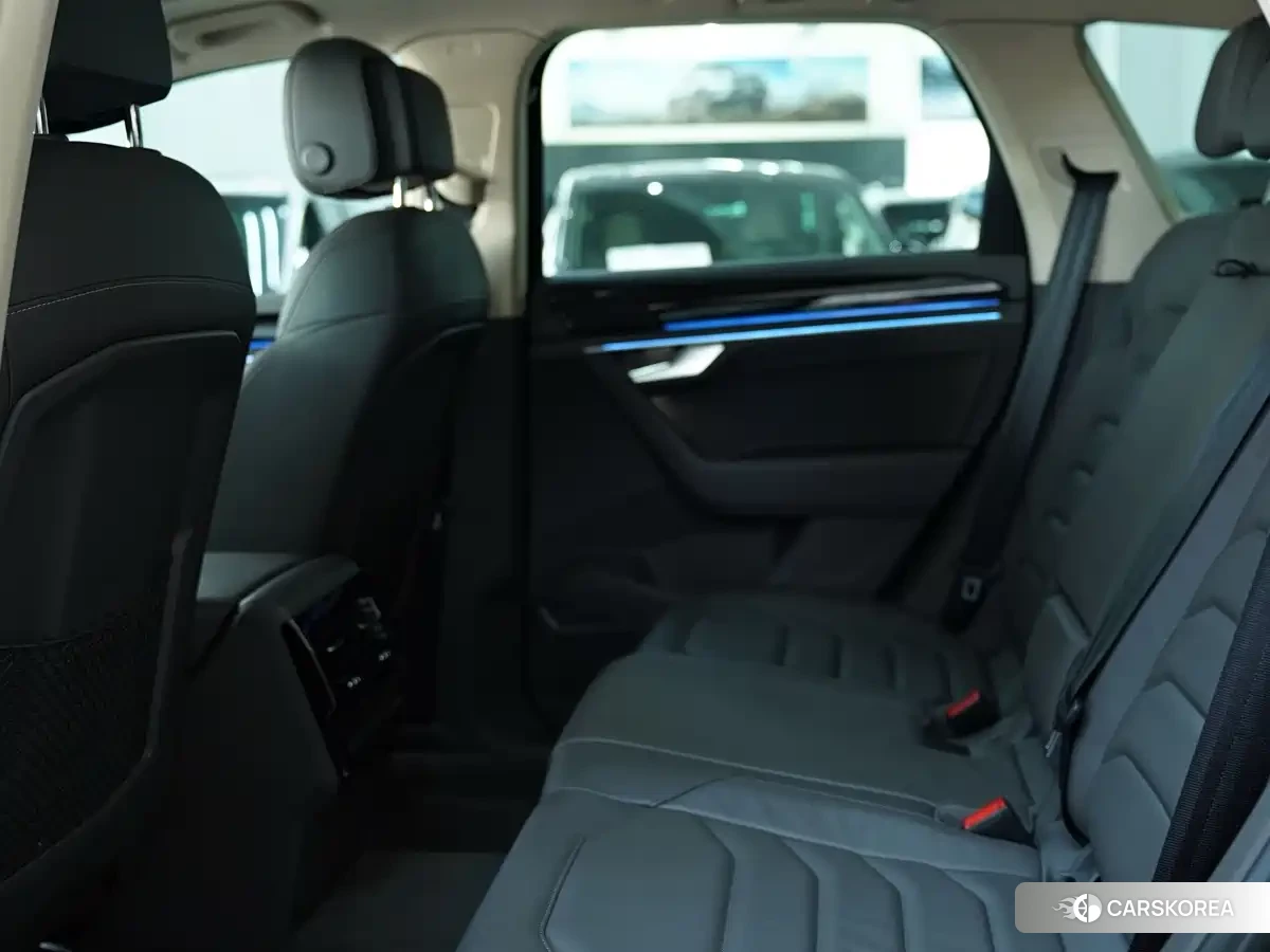 Volkswagen Touareg id 4659862 из Китая 9