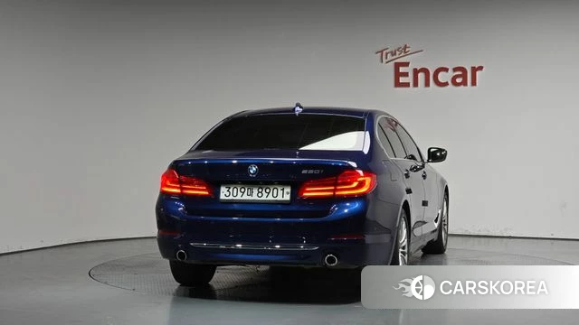 BMW 5 Series (G30) id 4294495 из Кореи 23