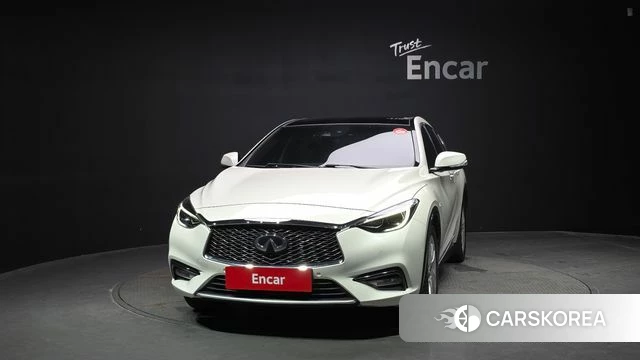 Infiniti Q30 id 4581739 из Кореи 23