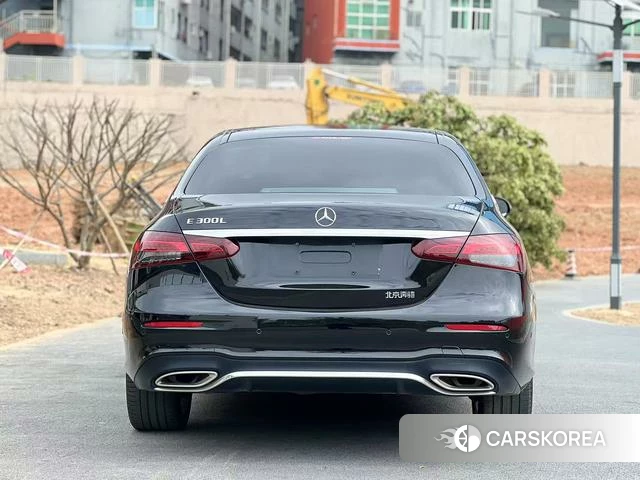 Mercedes-Benz E-class id 4265640 из Китая 11