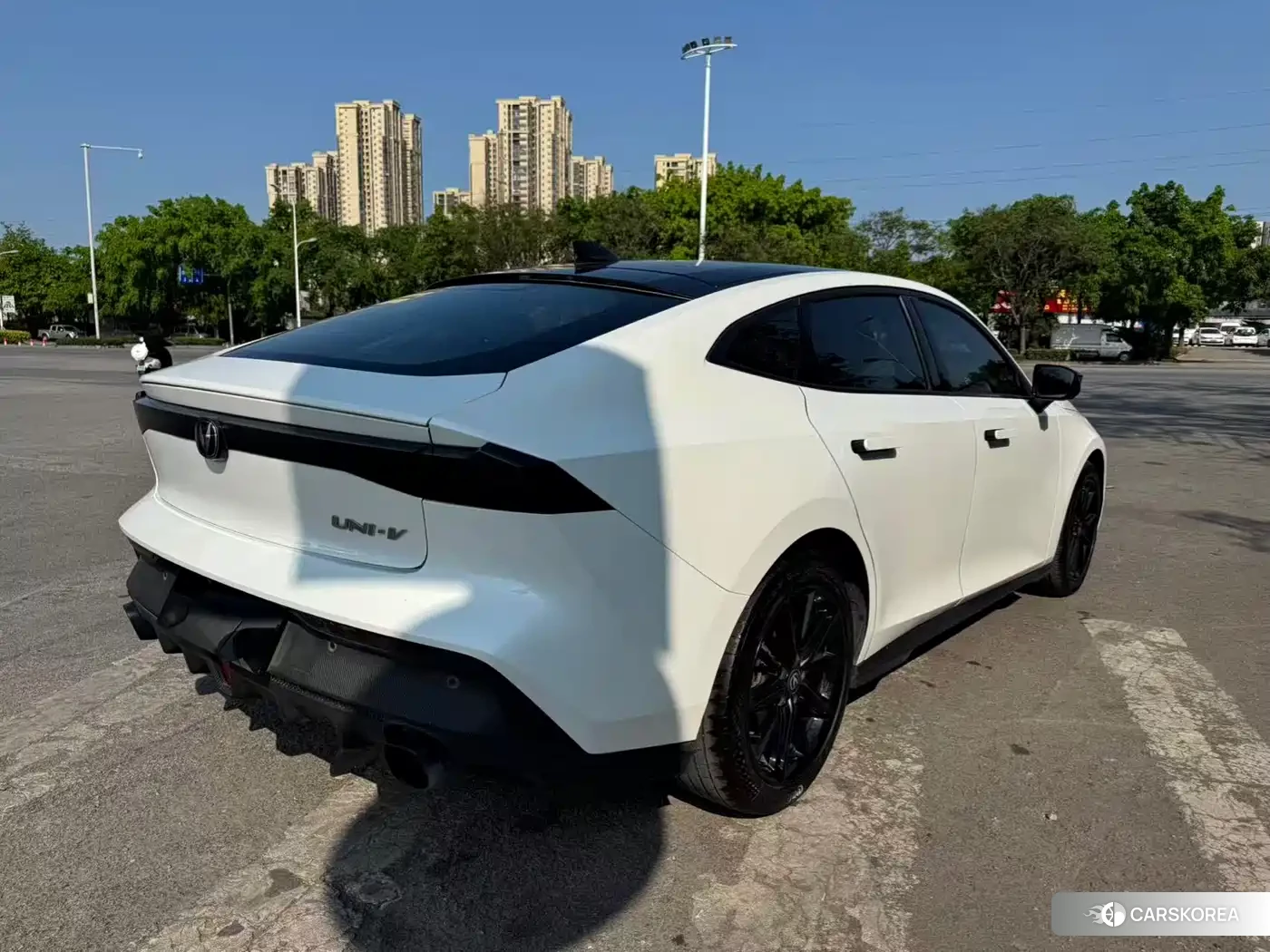 Chang'an Changan UNI-V 2023 Белый из Китая, фото 3