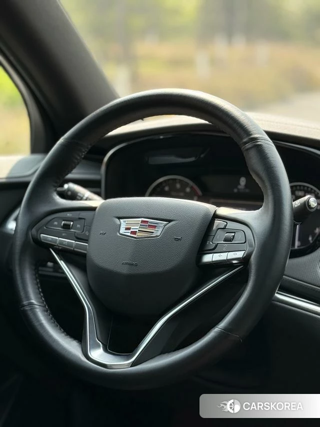 Cadillac XT6 2022 Черный из Китая, фото 3
