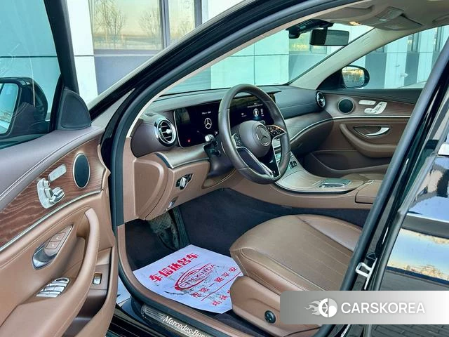 Mercedes-Benz E-class 2023 Черный из Китая, фото 3