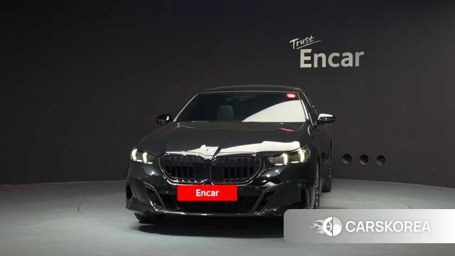 BMW 5 Series (G60) id 4527443 из Кореи 23