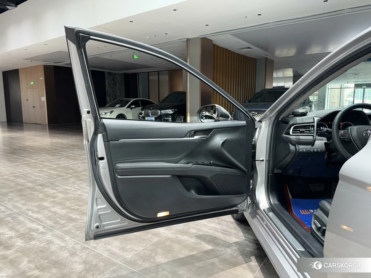 Toyota Camry id 4468132 из Китая 23