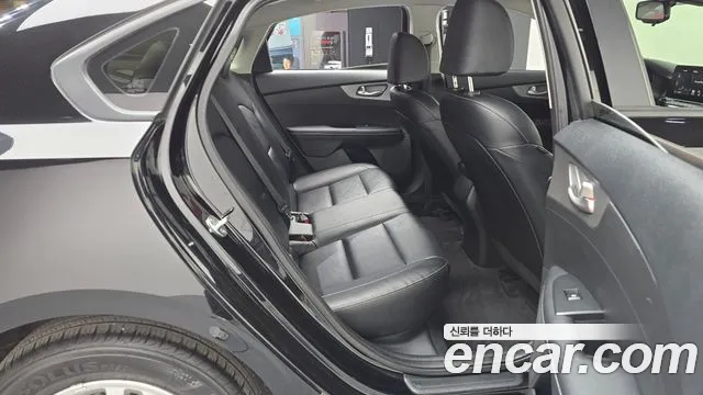 Kia Come New K3 id 2549689 из Кореи 13