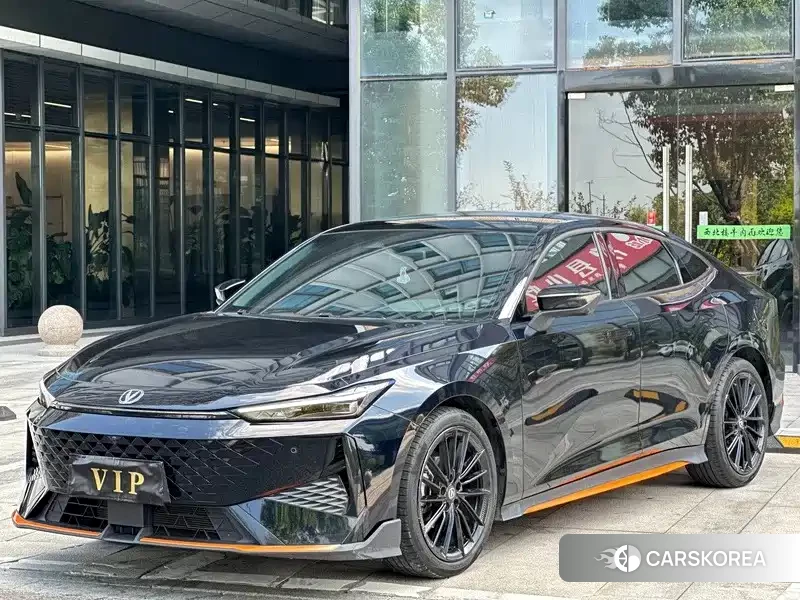 Chang'an UNI-V 2025 Silver/gray из Китая, фото 4