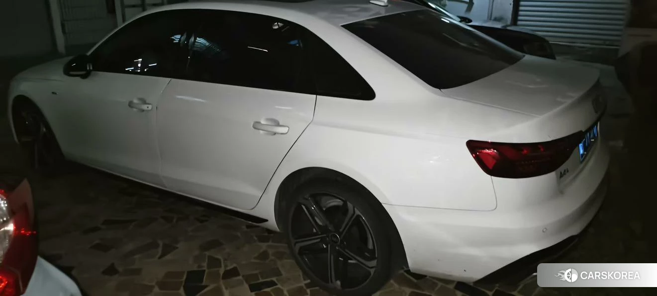 Audi A4L 2023 Белый из Китая, фото 3