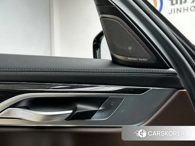 BMW 7 series id 4256507 из Китая 17