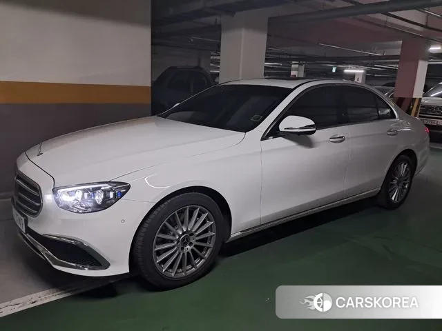 Mercedes-Benz E-Class W213 2023 Белый из Кореи, фото 5