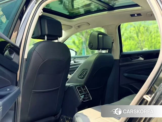 Volkswagen Passat 2024 Черный из Китая, фото 3