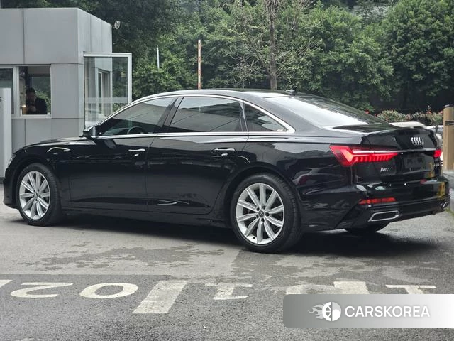 Audi A6L id 4272348 из Китая 15