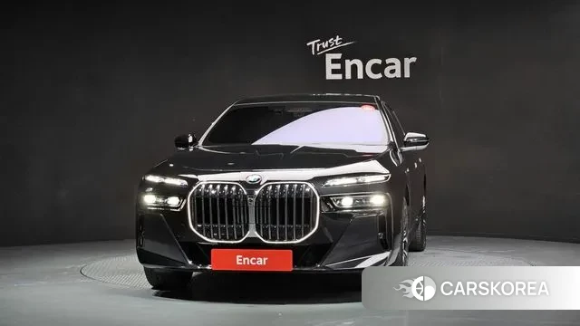 BMW 7 Series (G70) id 2894114 из Кореи 13