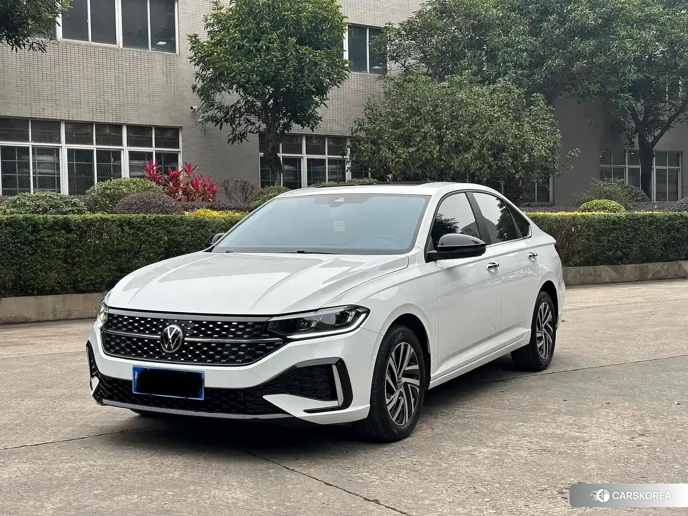 Volkswagen Lavida 2023 Белый из Китая, фото 3