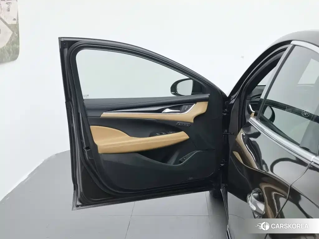 Buick Lacrosse id 4554151 из Китая 17
