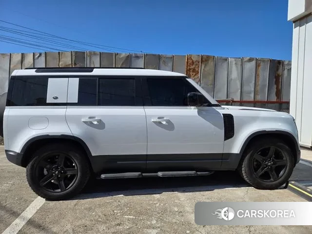 Land Rover Defender (L663) 2023 Жемчужный цвет из Кореи, фото 3