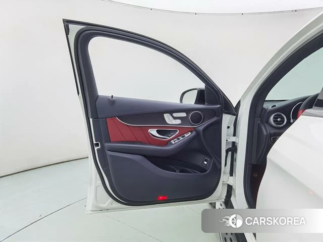 Mercedes-Benz GLC Coupe id 4278902 из Китая 18