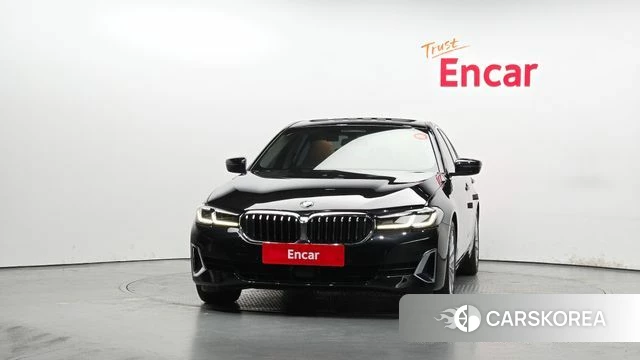 BMW 5 Series (G30) id 3833639 из Кореи 13