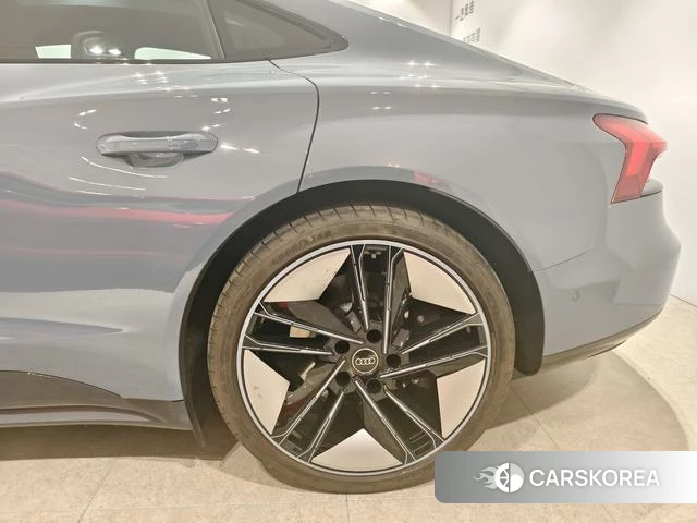 Audi e-tron GT 2024 Синий из Китая, фото 3
