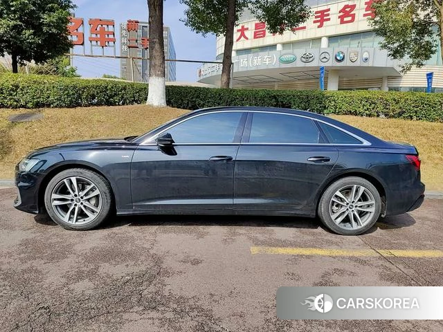 Audi A6L 2022 Черный из Китая, фото 3